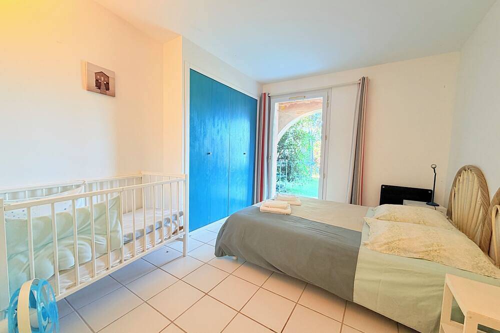 Villa, (14 p), panoramic view of the hills. Large infinity pool. in Plan-de-la-Tour, Costa mediterránea (Francia)