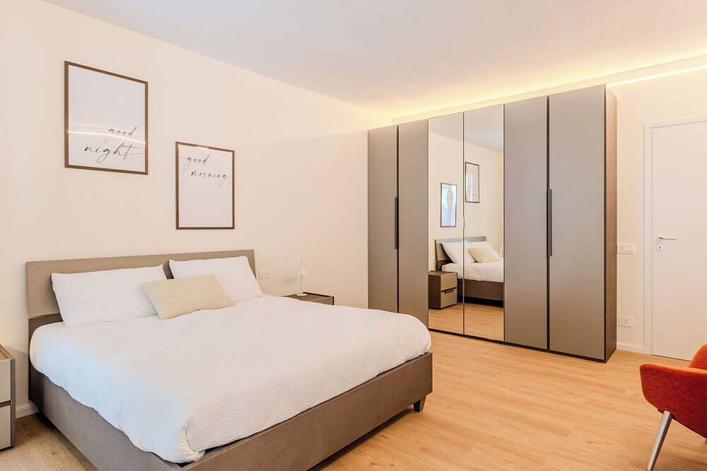 Atemberaubendes alleinstehendes Ferienhaus für 4 Gäste mit  W-Lan, Tv und Innenhof in Carlazzo, Gemeinde Carlazzo