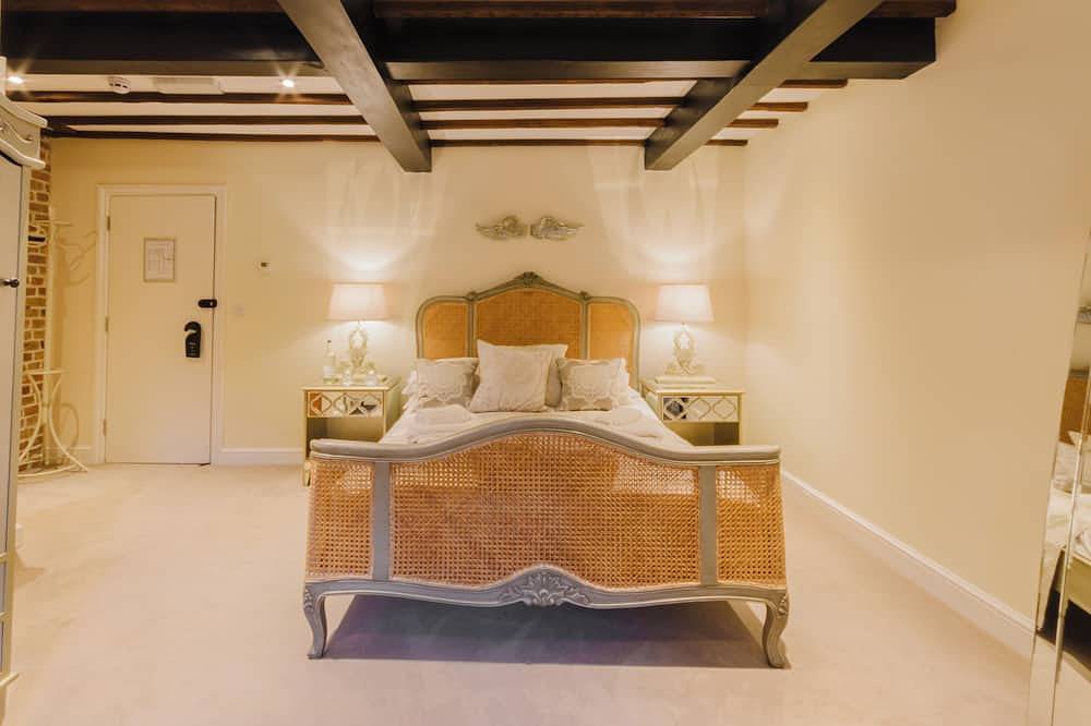 Experience boutique comfort above The Powell pub in Birchington. Stylish en-suite rooms, luxury touches, and a vibrant pub below—perfect for business, couples, or families. Book your coastal escape today! in Birchington, Kent