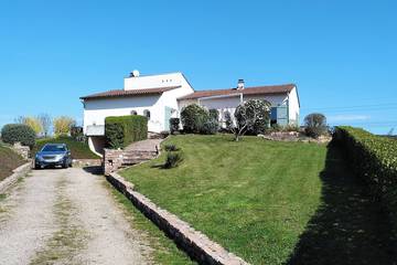 Gîte pour 2 personnes, avec jardin à Juliénas