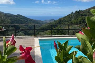 Gîte pour 5 personnes, avec jardin ainsi que piscine et balcon à Seborga
