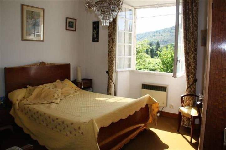 Location de vacances pour 9 personnes, avec terrasse et jardin à Joyeuse - 2