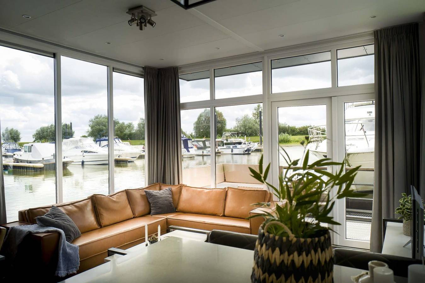 Europarcs Marina Strandbad — Waterlodge 4 in IJssel