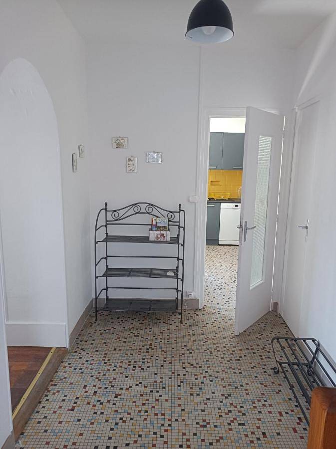 Three-Bedroom House in Venarey-les-Laumes, Région de Montbard
