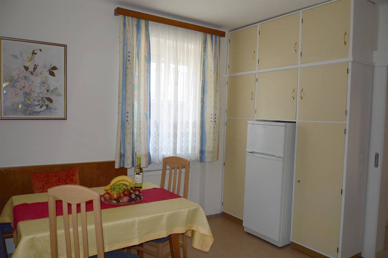Ganze Ferienwohnung, Haus 2 Wohnung "Paradies" in Bodensdorf, Gerlitzen