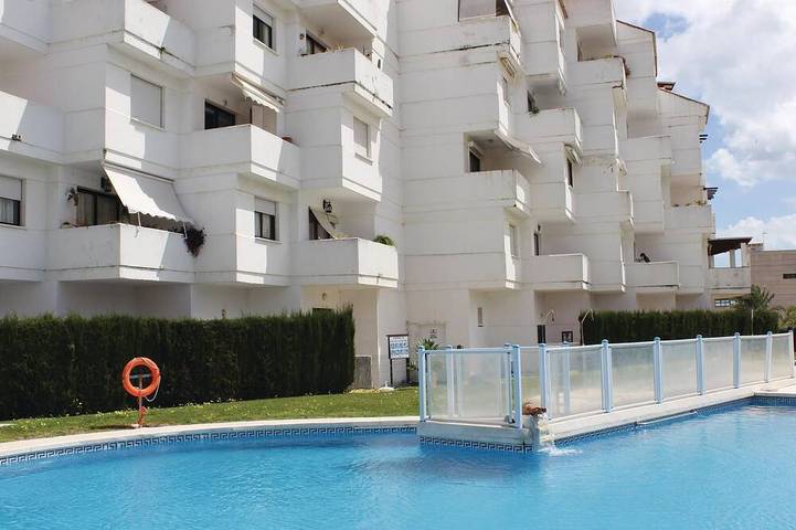 Appartamento vacanze per 4 persone, con piscina e balcone - 1