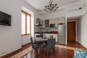 Holiday Apartment for 6 People in Rome, Rome Province, Photo 2