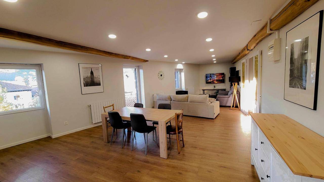 Apartamento entero, Two-Bedroom Apartment in Elizondo, Baztán