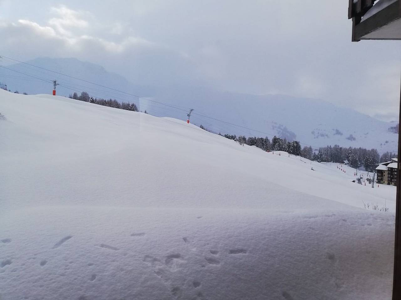 Entire apartment, Ski-in/Ski-out apartment, sunny terrace, pets allowed, 6 guests in Plagne Villages, La Plagne-Tarentaise