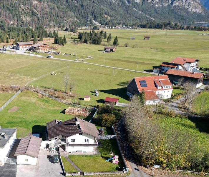 Ferienwohnung für 4 Personen, mit Ausblick und Garten in Heiterwang - 2