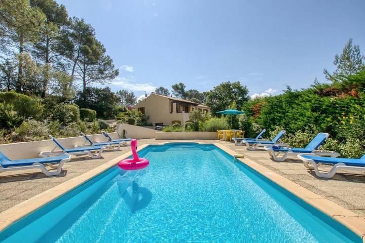Chalet para 10 personas, con jardín además de piscina y vistas - 1