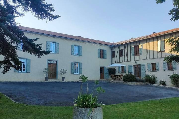 Gîte pour 5 personnes, avec terrasse et jardin dans Organ
