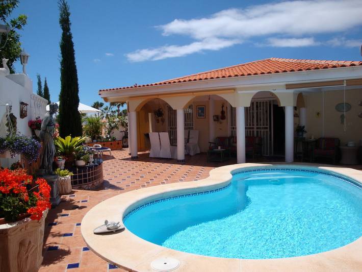 Villa de lujo "Violeta" con vistas al mar, piscina privada, terrazas y Wi-Fi in Sueño Azul, Adeje