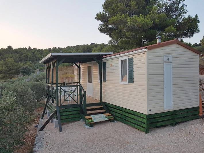 Camping für 4 Personen, mit Terrasse und Ausblick sowie Garten in Tisno - 4