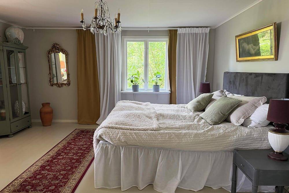 Hidden gem in the countryside - spacious house with 5 bedrooms, 13 beds & large garden in Norrköping, Vikbolandet