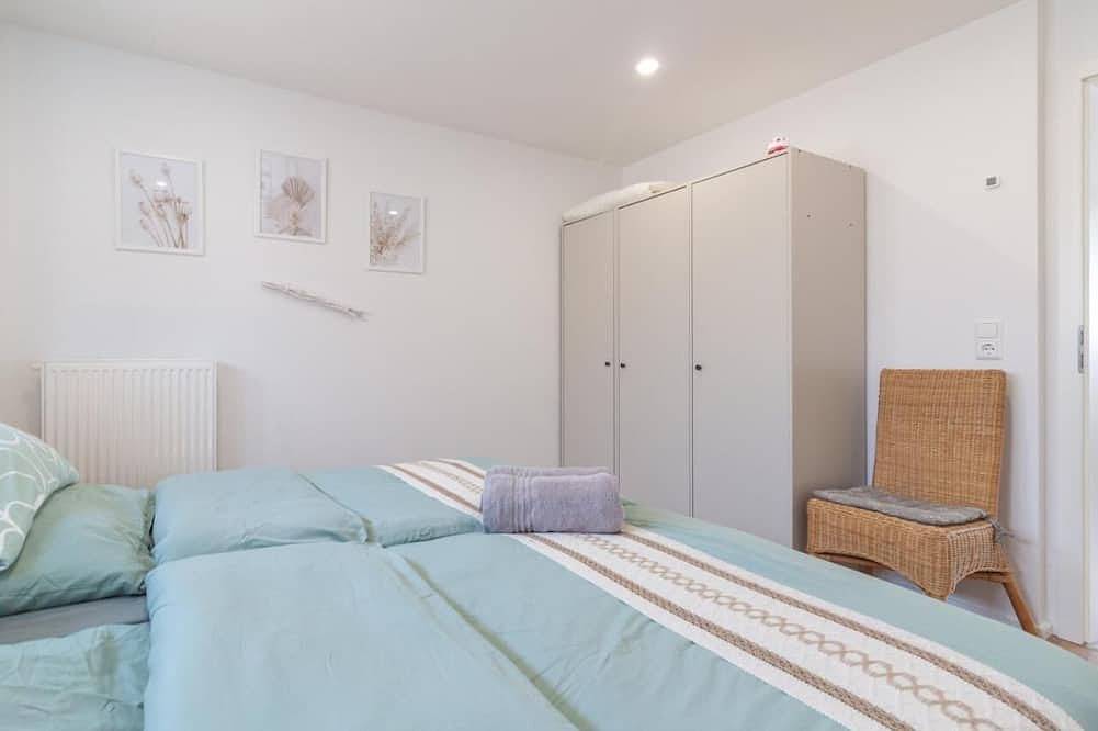 Ganze Wohnung, Njoy! Relax Apartment | Beuren Therme, Terrasse & Parkplatz in Beuren, Albsteig Etappe 9