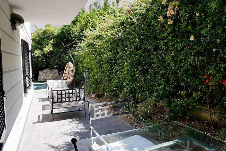 Location de vacances pour 8 personnes, avec jardin et piscine dans Office De Tourisme De Beaulieu Sur Mer - 2