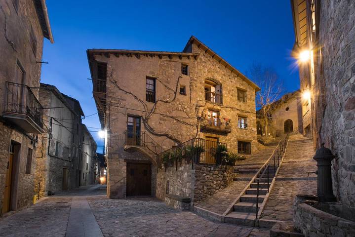 Gîte pour 6 personnes, avec vue et terrasse à Bagà - 3