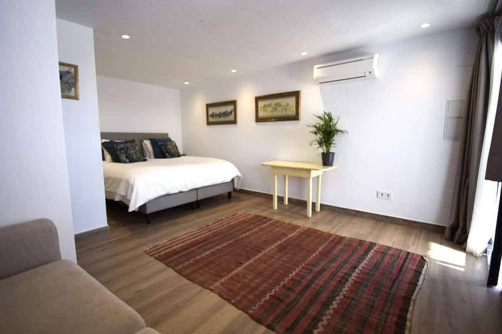 Luxury Eco Villa with Heated pool in Gaucin Town in Gaucín, Málaga Provinz