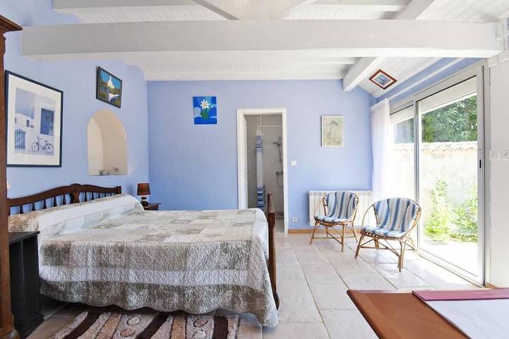 Location de vacances pour 2 personnes, avec jardin et piscine dans Saint-Étienne-sur-Chalaronne - 2