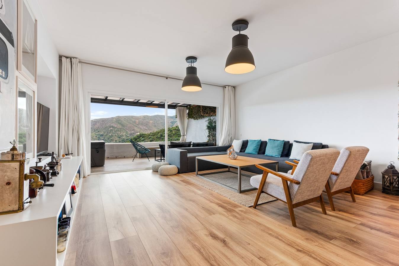 Maison de vacances 'Istan' avec vue sur le lac, Wi-Fi et climatisation in Istán, Sierra de las Nieves