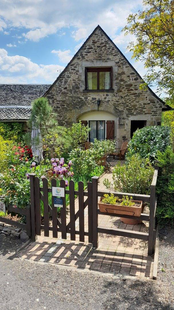 Gîte pour 2 personnes, avec jacuzzi et jardin ainsi que terrasse et sauna dans l' Aveyron - 3