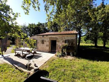 Gîte pour 2 personnes, avec terrasse et jardin à Sallertaine
