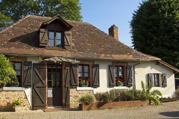 Gîte pour 6 personnes, avec piscine et jardin à Benayes