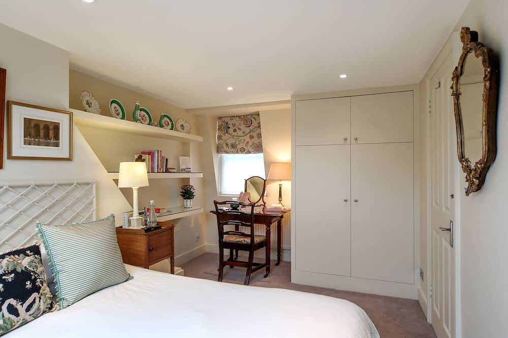 Chambre double confortable avec salle de bains, salon et terrasse sur le toit in Borough londonien de Hammersmith et Fulham, Londres