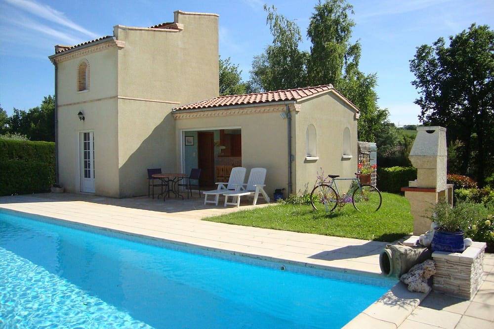 Gîte  Pigeonnier La Brugue avec piscine à 5 minutes d'Albi in Puygouzon, Région d'Albi