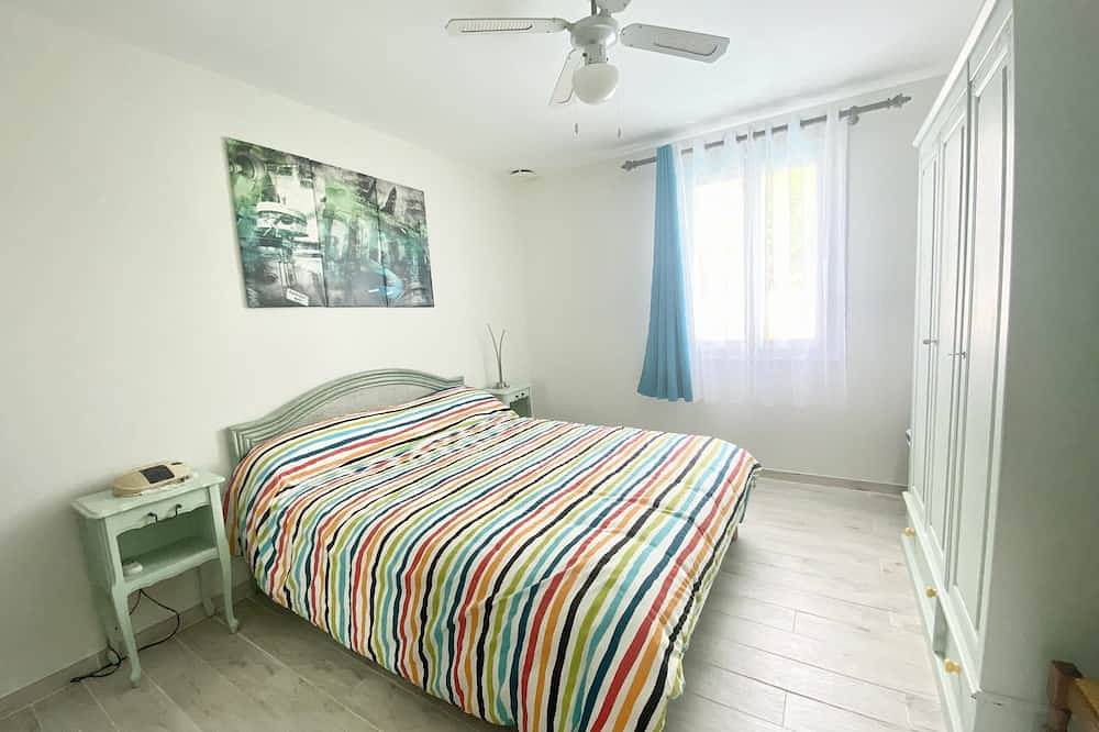 Villa with pool in Manduel, Region de Nimes