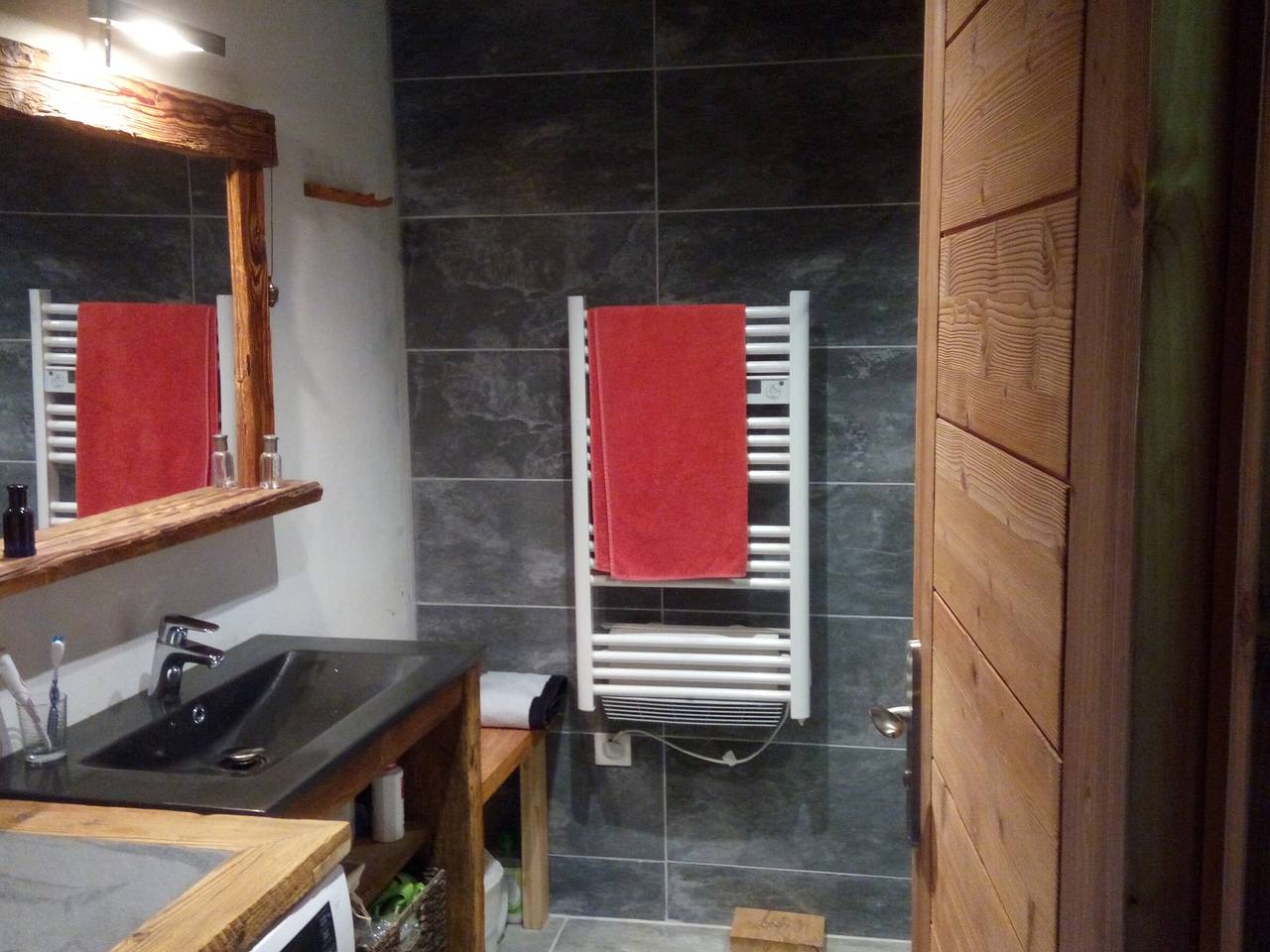 Appartement entier, Gîte cosy 6 personnes avec bain norvégien, animaux admis, parking privé in Le Grand-Bornand, Région d'Annecy