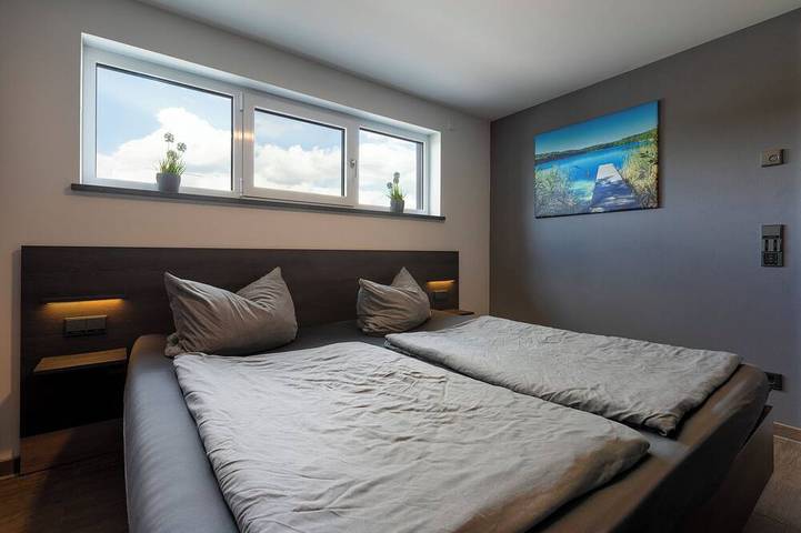 Ferienhaus für 8 Personen, mit Whirlpool und Sauna sowie Garten in Löbnitz - 2