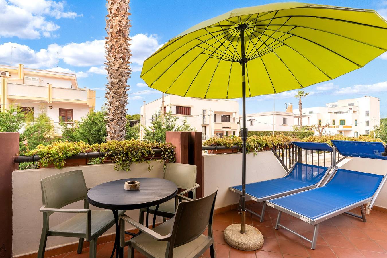 Camera 'Bnb Sottosopra- Camera Zebrata' con vista mare, Wi-Fi e aria condizionata in Gallipoli, Golfo di Taranto