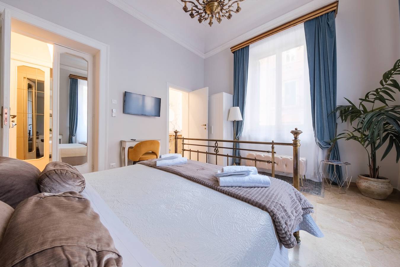 Zimmer 'Matrimoniale Deluxe' mit Wlan und Klimaanlage in Messina, Messina Provinz