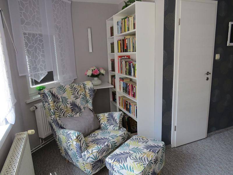 Ganze Ferienwohnung, Ferienwohnung Henke - Ferienwohnung - 1 Wohnraum mit Küchenzeile/1 Schlafraum/Du/Wc in Ilmenau, Thüringer Kernland