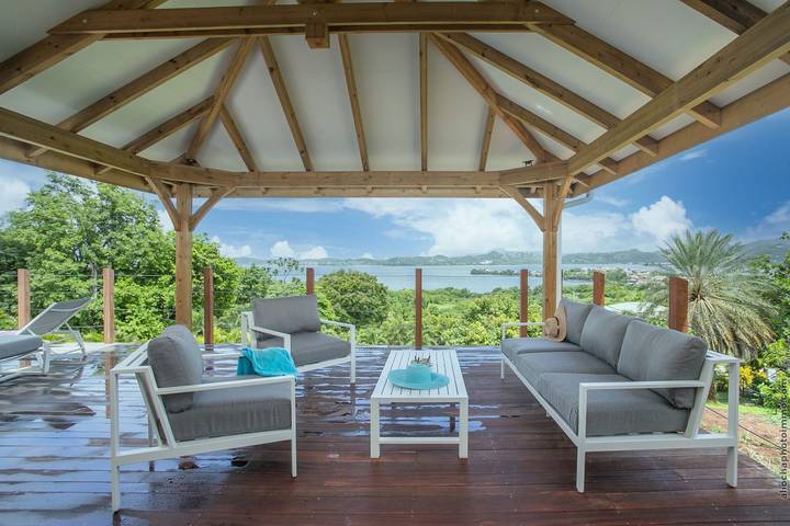 Location de vacances pour 14 personnes, avec piscine ainsi que terrasse et jardin à Le Robert - 4