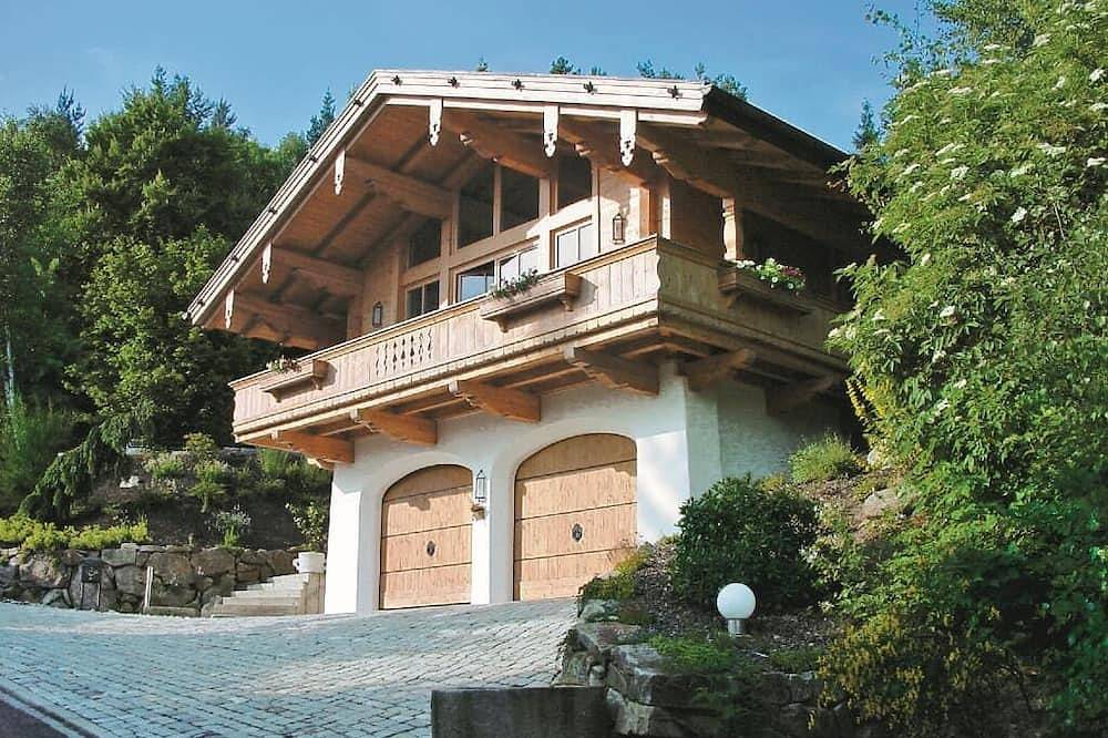 Ganze Wohnung, Exklusive Ferienhaus in ruhiger Lage mit herrlichen Ausblick in Miltach, Ostbayern