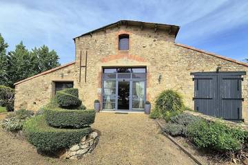 Location de vacances pour 10 personnes, avec jardin à Saint-Fulgent