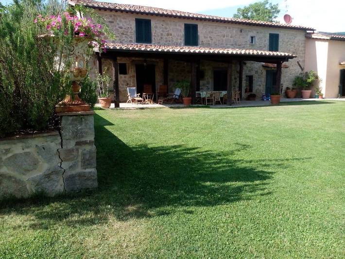 Agriturismo per 12 persone, con giardino, con animali domestici a Santa Fiora