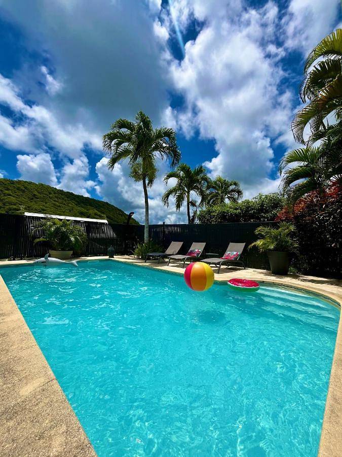 Villa pour 9 personnes, avec piscine ainsi que vue et jardin à Sainte-Anne (Martinique) - 2