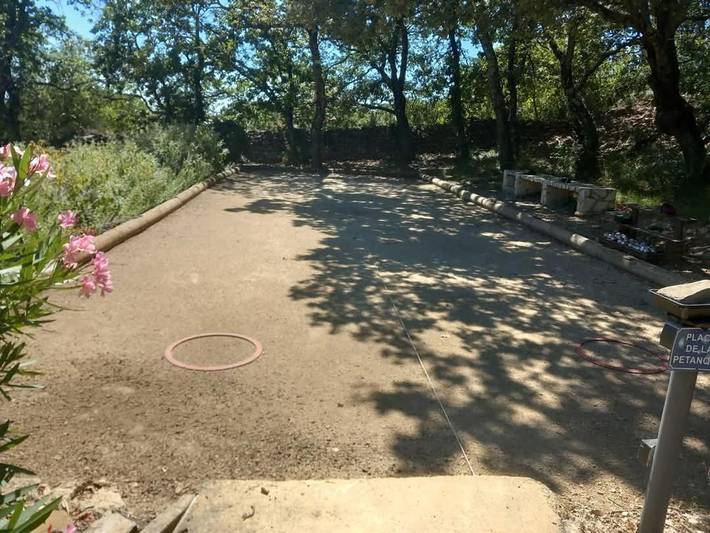 Camping pour 7 personnes, avec Terrasse et Jardin ainsi que Piscine et Vue