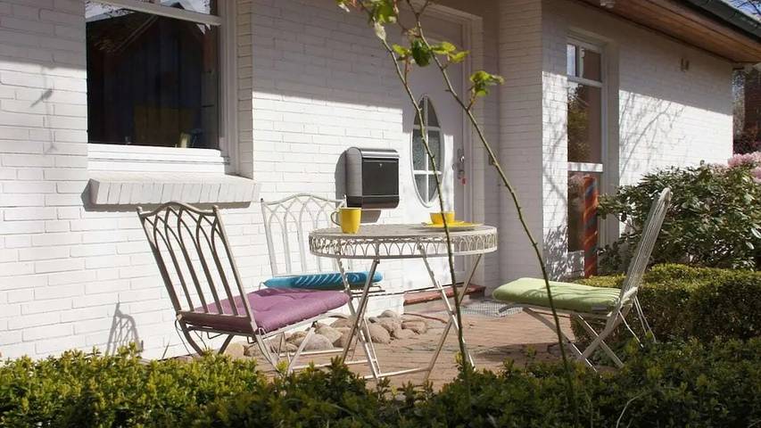 Ferienhaus für 4 Personen, mit Balkon und Terrasse sowie Garten in Laboe