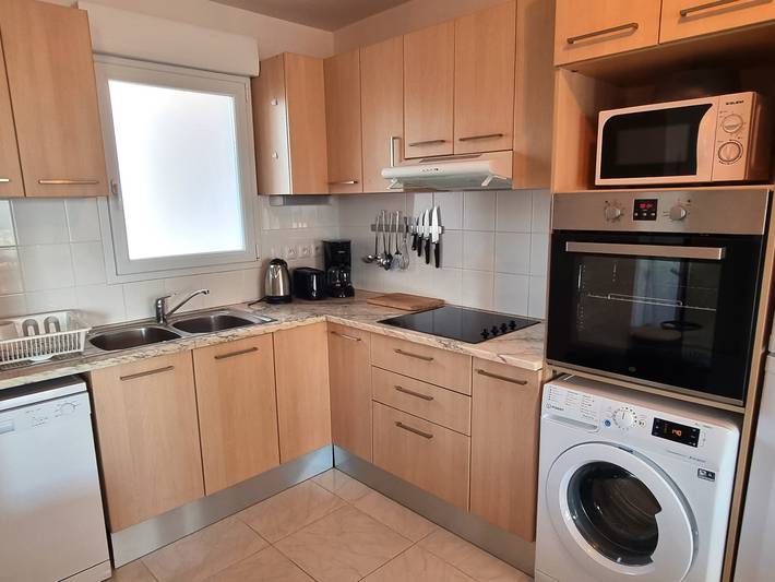 Gîte pour 6 personnes, avec terrasse dans Plage des Elmes - 2