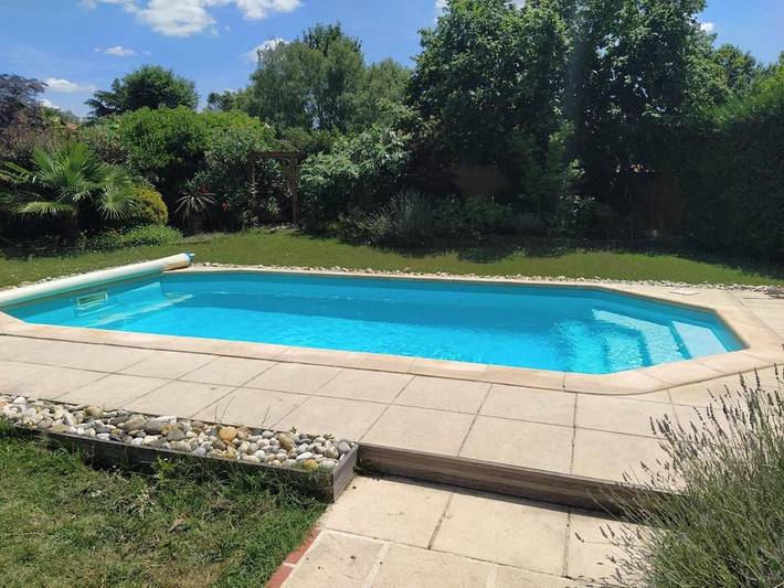 Gîte pour 9 personnes, avec terrasse et piscine à Bouaye - 3