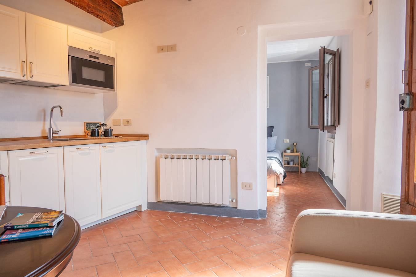 Entire apartment, Your Peaceful Retreat in Florence: Tradition Meets Modern Comfort in Florence, Florence Province