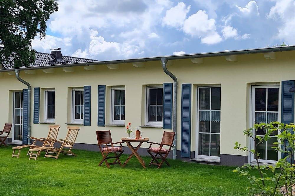 Attraktive Doppelhaushälfte in guter Lage zum Spreewald in Stradow, Vetschau