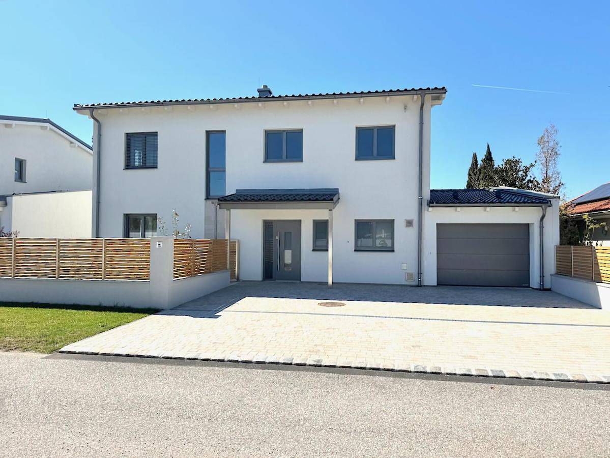 Villa 60, luxuriöse Villa mit Pool, Sauna und großem Garten in Gols, Neusiedlersee-Hügelland
