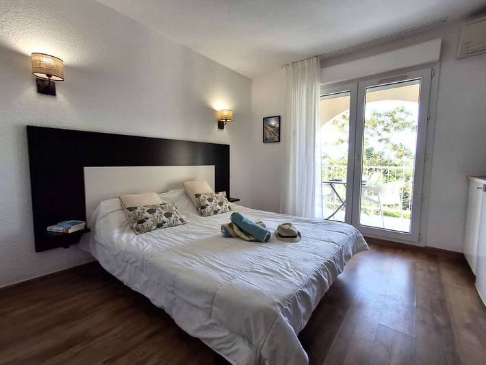Gîte pour 2 personnes, avec piscine et terrasse à Saint-Florent - 3