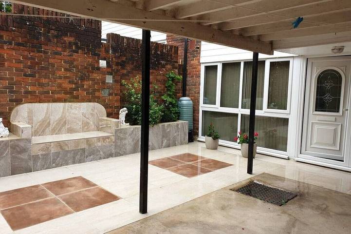 Holiday home for 8 people, with balcony and garden in Southampton